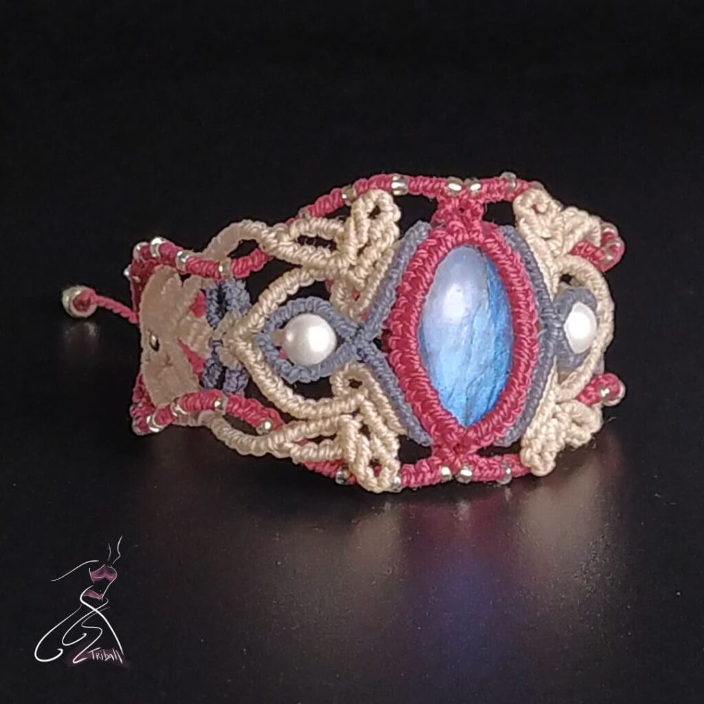 Bracelet en micromacramé et Labradorite bleue - Création Triball