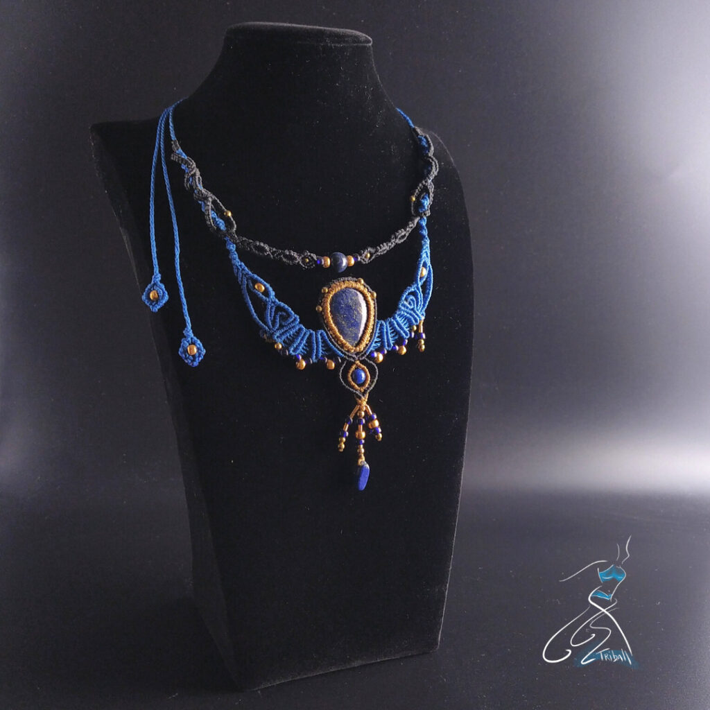 Collier en micromacramé et Lapis-Lazuli - Création Triball