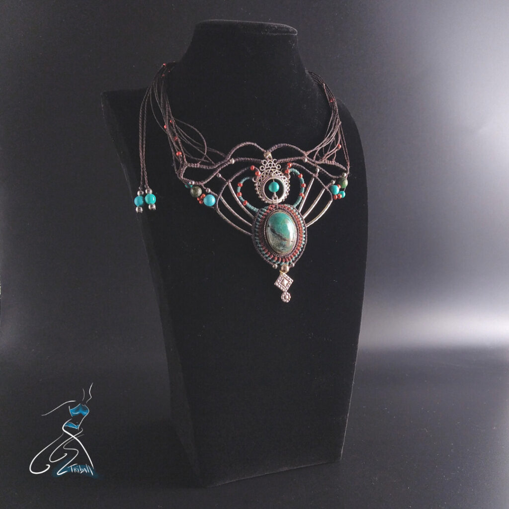 Collier en micromacramé et Turquoise naturelle - Création Triball