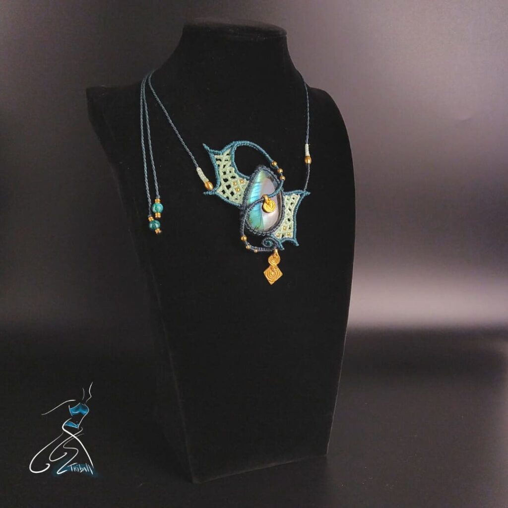 Collier micromacramé et labradorite - Création Triball